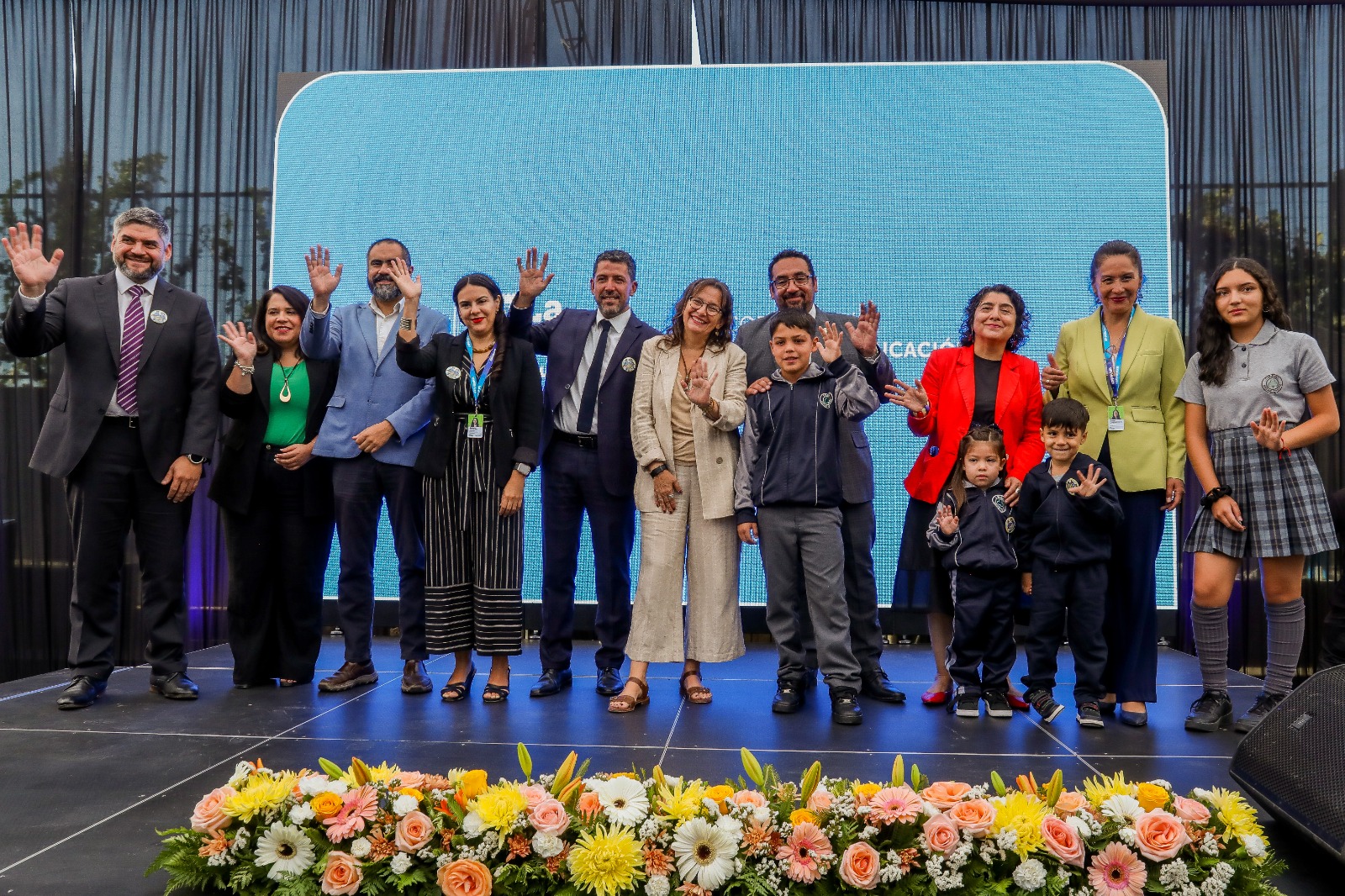 SLEP La Quebrada participa por primera vez en inicio de año escolar en La Florida y Peñalolén  